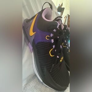 lebrons 7.5 witness 7